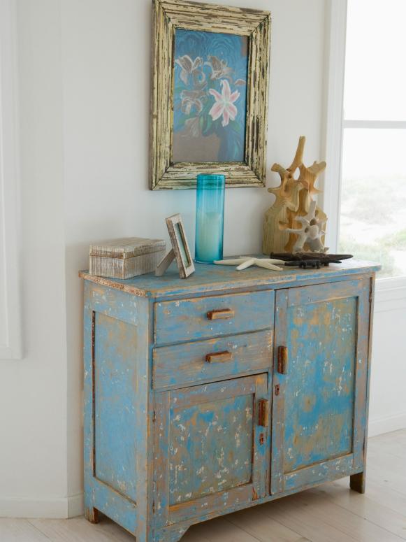 How To Distress Furniture, How To Paint A Dresser White Distressed Look